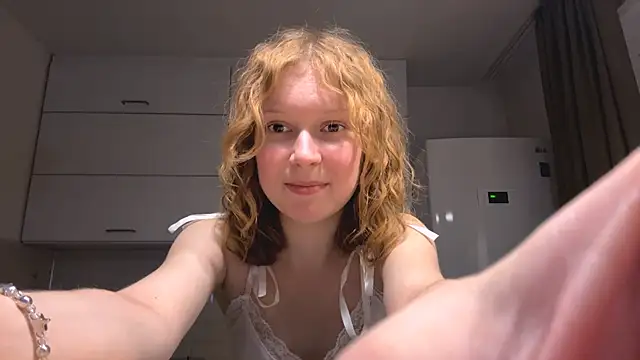 ElfriedaZwack online show from November 2025 05:13:01 PM