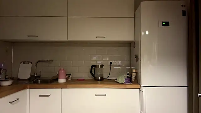 ElfriedaZwack online show from January 2026 05:16:02 PM