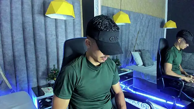 NicolaiKarav online show from December 2025 12:44:02 PM