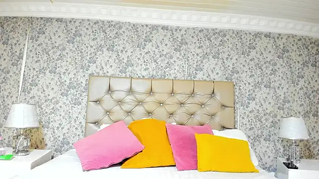 NicolaiKarav online show from November 2025 10:04:02 AM