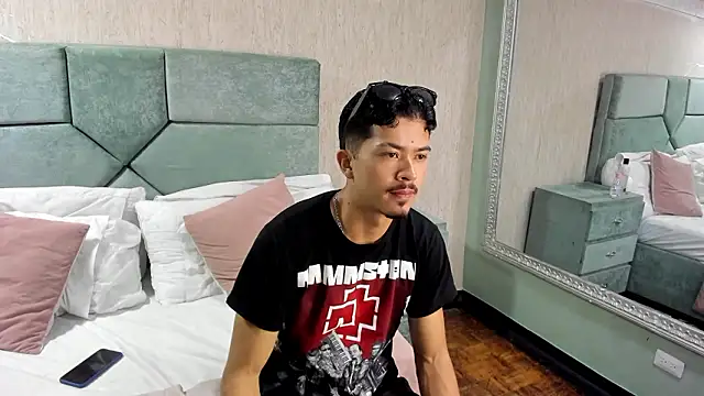 NicolaiKarav online show from January 2026 11:57:01 AM