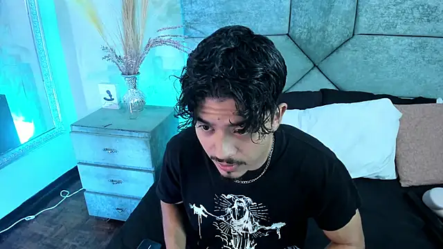 Snapshot of NicolaiKarav chatting on June 2026 01:00:02 AM NicolaiKarav online show from June 2026 01:00:02 AM