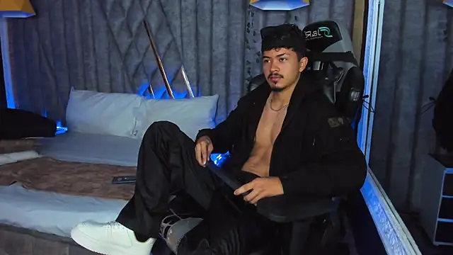 NicolaiKarav online show from February 2026 12:07:01 PM