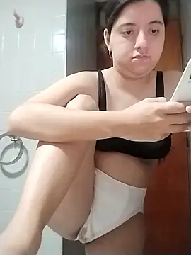 Chaparrita13 online show from February 2026 02:10:01 AM