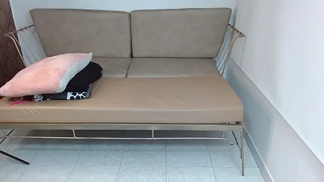 Roxanne vale online show from February 2026 08:11:02 PM