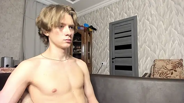 milkiwvy online show from April 2026 06:16:02 PM