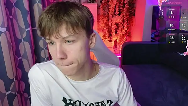 cuMte boy online show from April 2026 01:25:02 AM