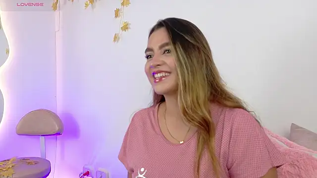 Snapshot of Ambar_Carter chatting on November 2025 03:27:01 AM Ambar Carter online show from November 2025 03:27:01 AM