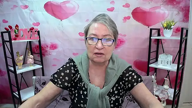 OlgaLuck online show from April 2026 05:34:01 AM