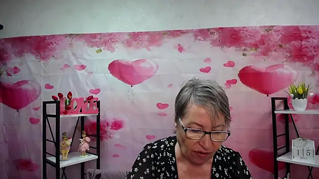 OlgaLuck online show from April 2026 05:35:01 AM