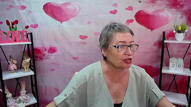 OlgaLuck online show from May 2026 05:04:01 AM