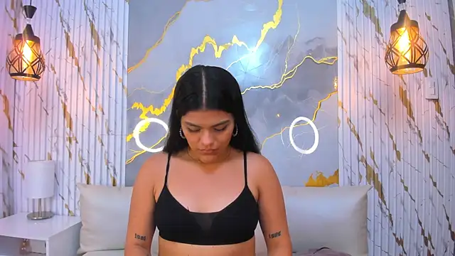 Snapshot of NIKIBUNNY chatting on December 2025 12:40:01 PM NIKIBUNNY online show from December 2025 12:40:01 PM