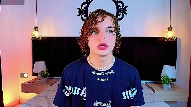 Skyee angel online show from May 2026 07:17:01 PM
