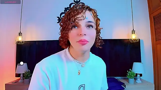Skyee angel online show from April 2026 07:40:01 PM