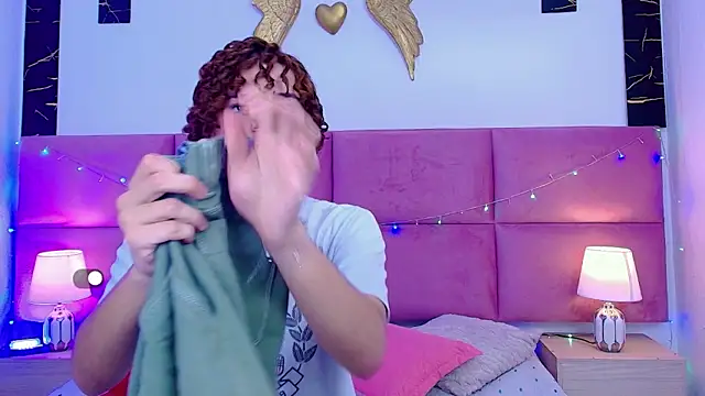 Skyee angel online show from February 2026 08:09:02 PM