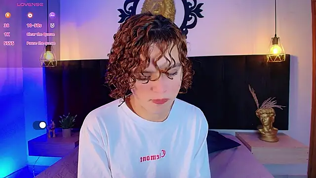 Skyee angel online show from March 2026 01:51:02 PM