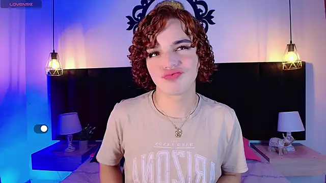 Skyee angel online show from April 2026 07:44:02 PM