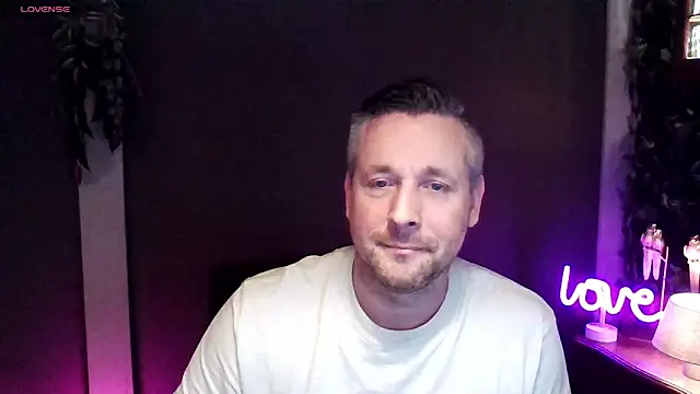 Snapshot of Hunter_Fl chatting on November 2025 04:51:02 PM Hunter Fl online show from November 2025 04:51:02 PM