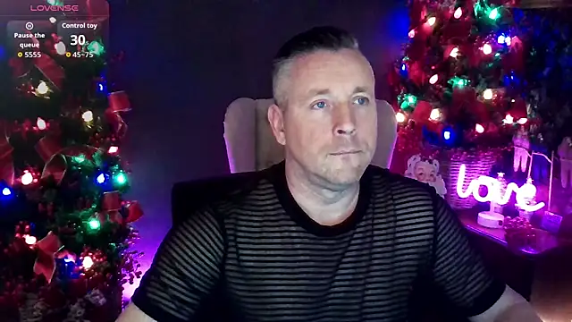 Snapshot of Hunter_Fl chatting on November 2025 03:56:01 PM Hunter Fl online show from November 2025 03:56:01 PM