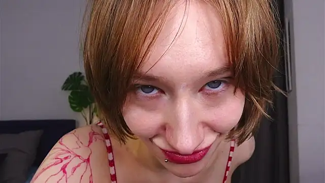 Snapshot of SweetKittyPlay chatting on November 2025 01:55:01 PM SweetKittyPlay online show from November 2025 01:55:01 PM