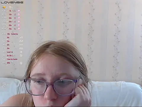 LustfulSarah online show from November 2025 07:17:01 PM