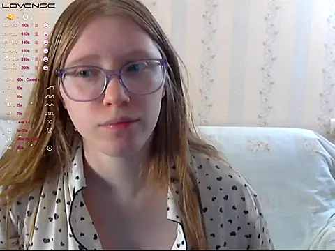 LustfulSarah online show from December 2025 10:15:01 PM