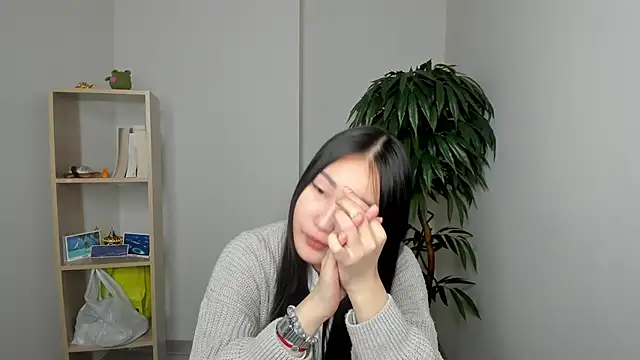 TiaraGaluski online show from November 2025 09:41:01 AM