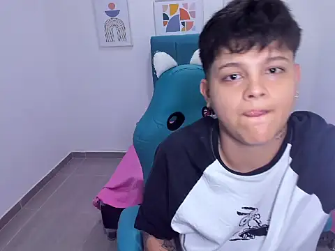  ian sweet online show from December 2025 07:26:01 PM