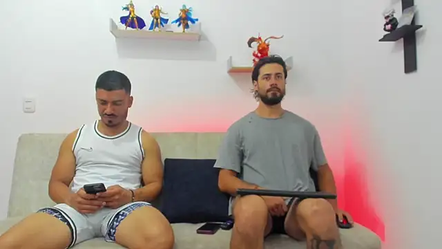 heteros curious online show from April 2026 02:08:01 AM