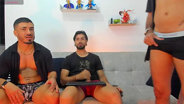 heteros curious online show from April 2026 12:56:01 AM