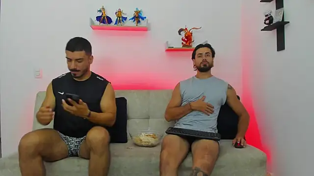 heteros curious online show from March 2026 01:17:02 AM