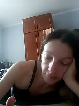 Snapshot of AlisKiv chatting on November 2025 10:03:02 AM AlisKiv online show from November 2025 10:03:02 AM