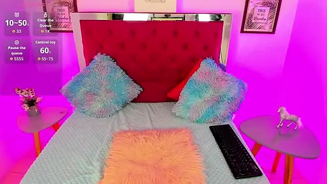 Samantha  F W online show from December 2025 09:12:01 PM