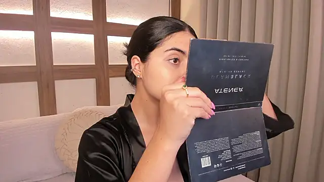 SarhaVega online show from February 2026 01:40:02 PM