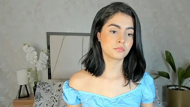 Snapshot of SarhaVega chatting on November 2025 01:22:01 PM SarhaVega online show from November 2025 01:22:01 PM