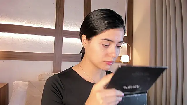 SarhaVega online show from March 2026 12:50:02 PM