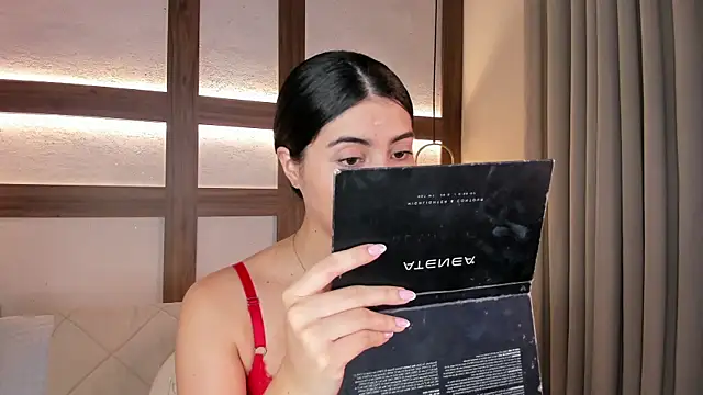 SarhaVega online show from March 2026 01:24:01 PM