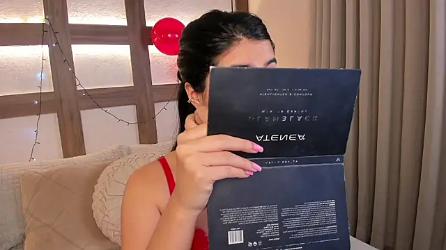 SarhaVega online show from February 2026 01:11:02 PM