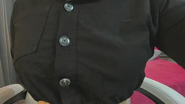 mask red girl online show from April 2026 12:50:01 PM