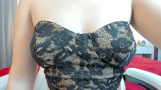 mask red girl online show from May 2026 12:59:02 PM