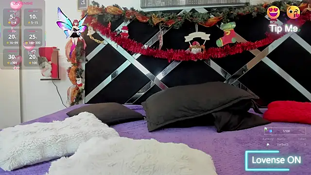 Snapshot of mask_red_girl chatting on December 2025 12:59:02 PM mask red girl online show from December 2025 12:59:02 PM