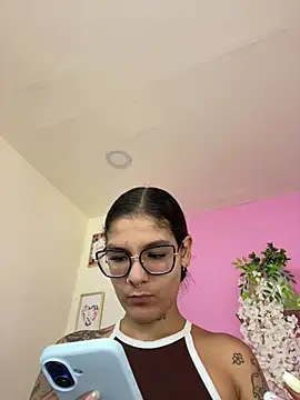 LauraRaider online show from July 2026 02:19:02 AM