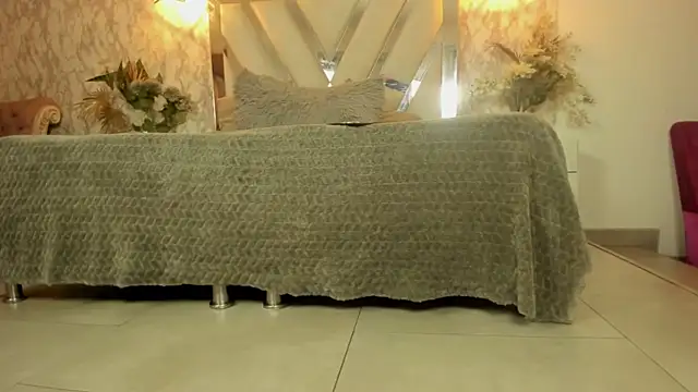 Mysterius Woman online show from May 2026 12:04:01 PM