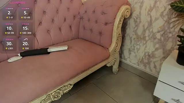 Mysterius Woman online show from January 2026 12:43:02 PM