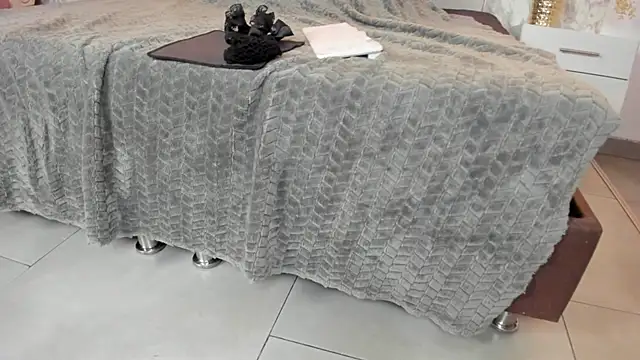 Mysterius Woman online show from February 2026 01:11:01 PM