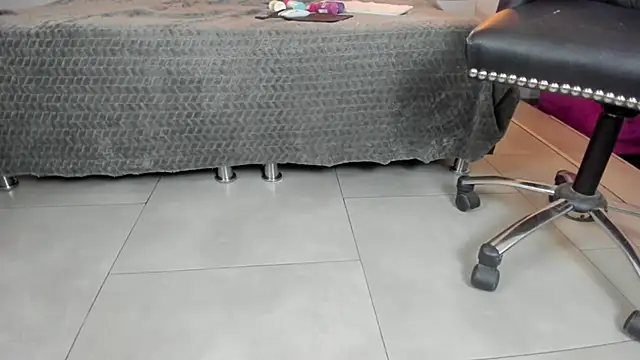 Mysterius Woman online show from March 2026 01:28:02 PM