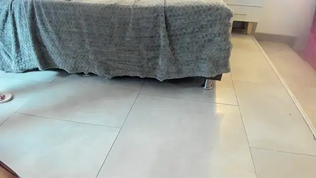 Mysterius Woman online show from February 2026 01:00:01 PM