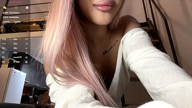 EIeniVanwart online show from February 2026 04:59:01 PM