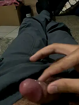 Snapshot of Zeher2 chatting on December 2025 07:46:02 PM Zeher2 online show from December 2025 07:46:02 PM