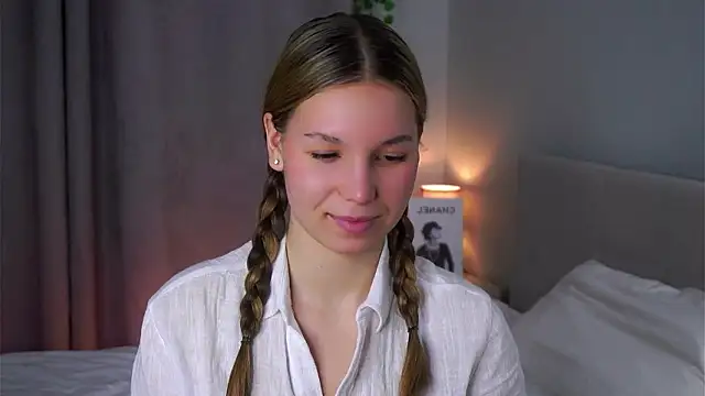 AmparoCilek online show from March 2026 07:29:01 PM